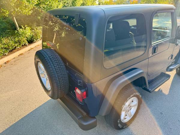 2003 Jeep, dovoz Kanada — foto 7 z 12