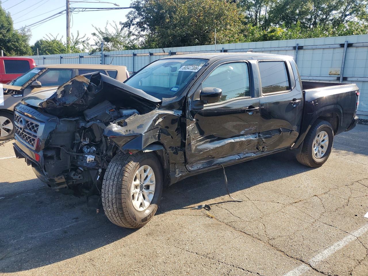 2024 Nissan FRONTIER SV, čierna, 73 697 km, dovoz USA — foto 1