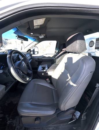 2017 Ford, dovoz Kanada — foto 4 z 4