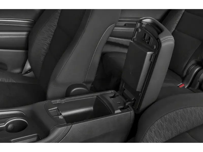 2027 Dodge Durango, sivá, 10 km, dovoz Kanada — foto 9 z 10