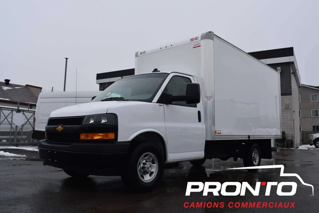 2025 GMC Savana Van V8 6.6L ** 14 Pieds ** 3500 ** Garantie GM **, 40 000 km, dovoz Kanada — foto 1