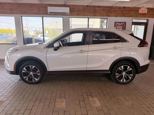 2022 Mitsubishi Eclipse Cross ES, 129 799 km, dovoz Kanada — foto 2 z 5