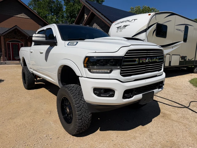 2020 Dodge Ram2500, 62 000 km, dovoz Kanada — foto 1 z 5 2020 Dodge Ram2500, 62 000 km, dovoz Kanada — foto 1 z 5