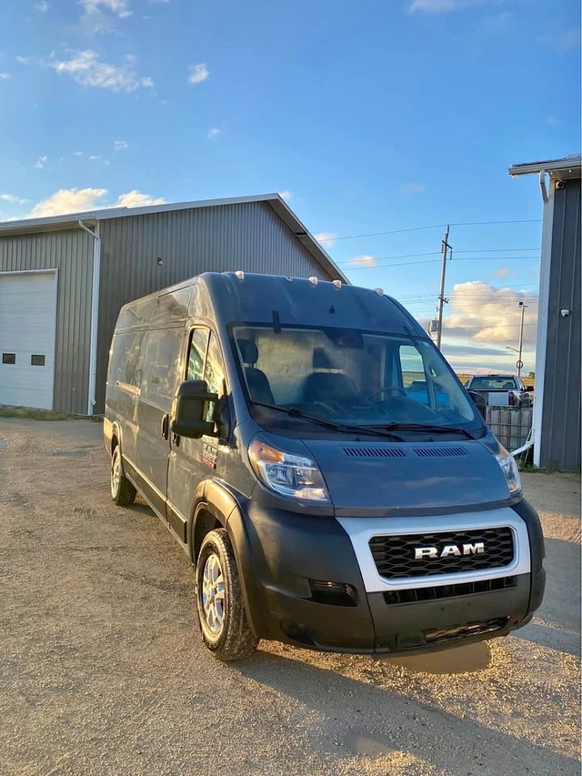 2021 RAM ProMaster, sivá, 95 000 km, dovoz Kanada — foto 1
