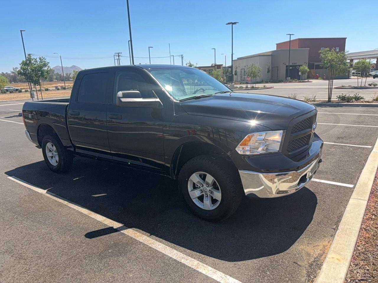 2023 RAM 1500 CLASSIC SSV, čierna, 7 997 km, dovoz USA — foto 1