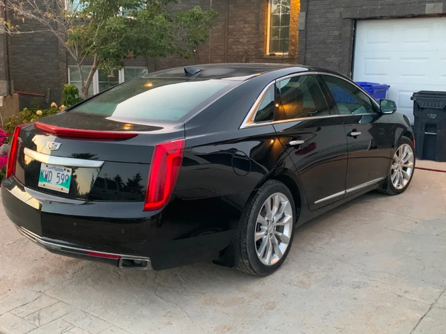 2016 Cadillac Xts Luxury, čierna, 118 926 km, dovoz Kanada — foto 1