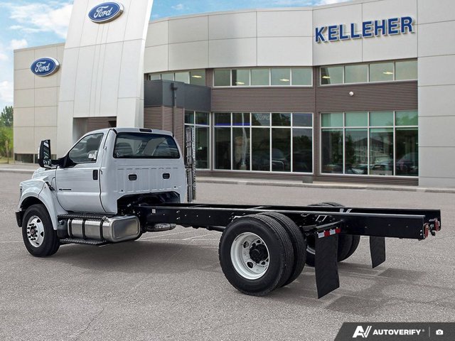 2027 Ford F750, 56 km, dovoz Kanada — foto 3 z 20