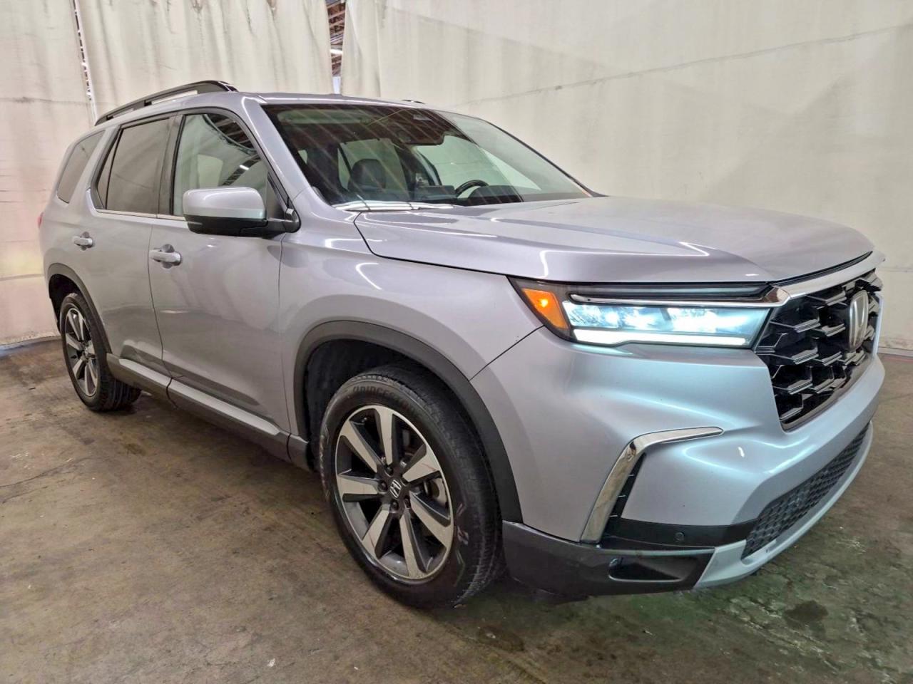 2024 Honda PILOT TOURING, sivá, 72 715 km, dovoz USA — foto 1