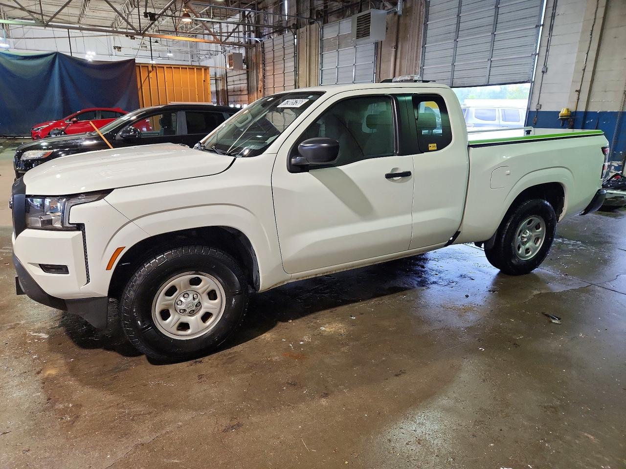 2024 Nissan FRONTIER, biela, 72 147 km, dovoz USA — foto 1
