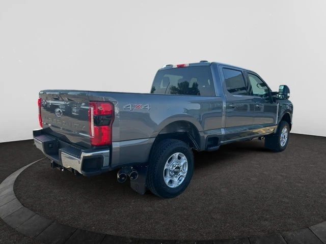 2026 Ford F-250, sivá, 30 km, dovoz Kanada — foto 5 z 20