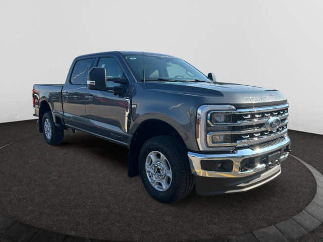 2026 Ford F-250, sivá, 30 km, dovoz Kanada — foto 7 z 20