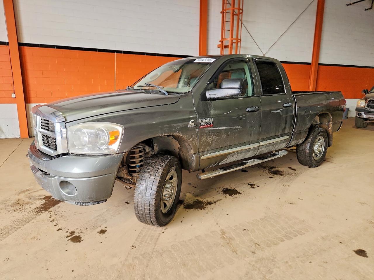 2007 Dodge RAM 3500 ST, sivá, 464 948 km, dovoz USA — foto 1 2007 Dodge RAM 3500 ST, sivá, 464 948 km, dovoz USA — foto 1