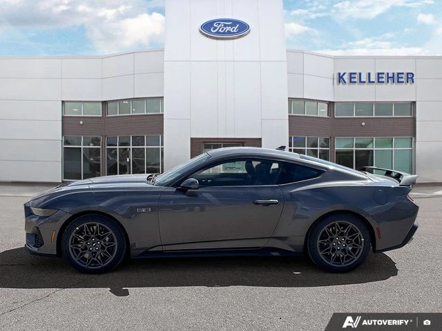2026 Ford Mustang GT Premium, sivá, 45 km, dovoz Kanada — foto 2 z 20