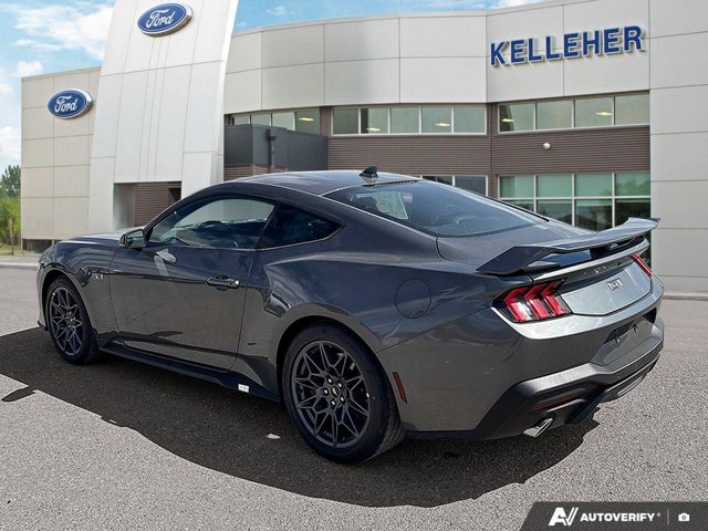 2026 Ford Mustang GT Premium, sivá, 45 km, dovoz Kanada — foto 3 z 20