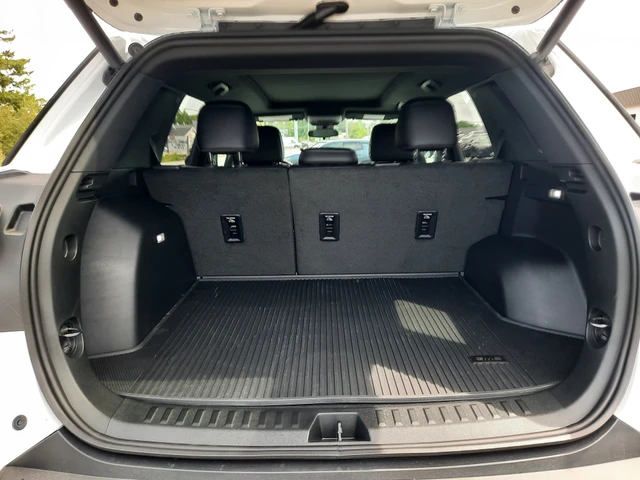 2027 GMC Terrain AWD Elevation, čierna, 6 km, dovoz Kanada — foto 8 z 20