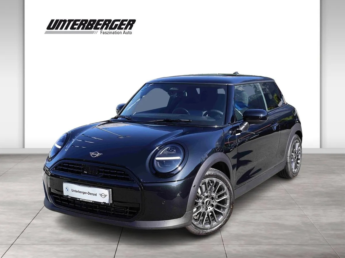2026 MINI, 4 000 km, Rakúsko — foto 1