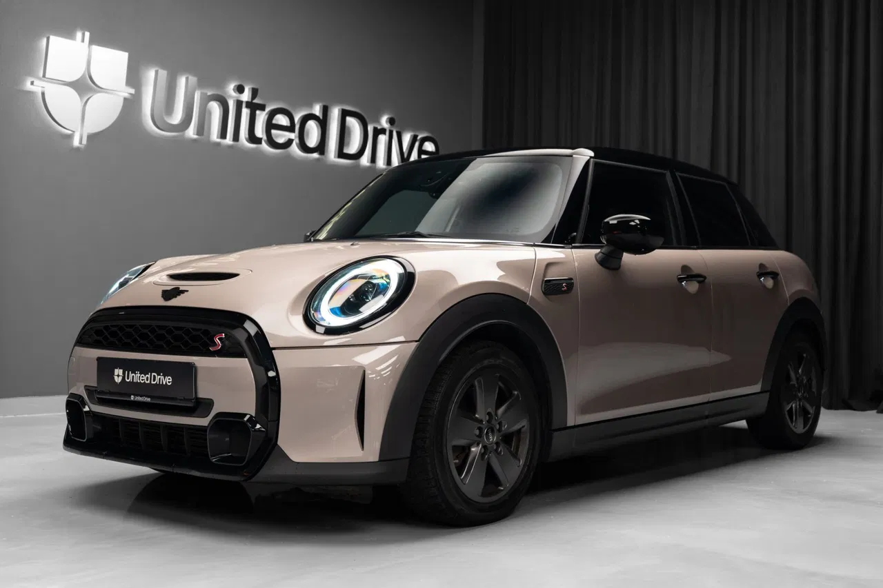 2022 MINI Cooper S, 47 660 km, Rumunsko — foto 1