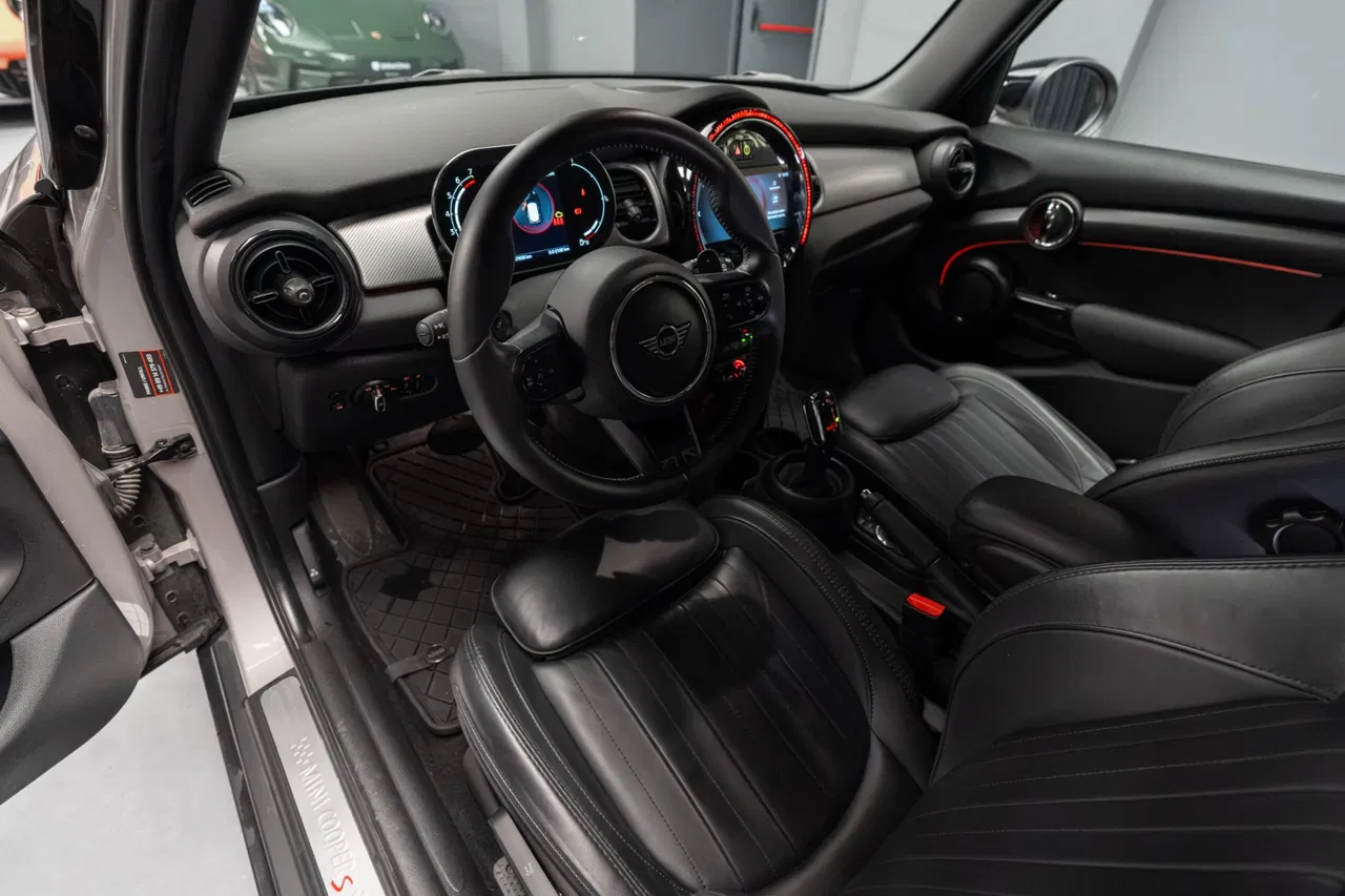 2022 MINI Cooper S, 47 660 km, Rumunsko — foto 14 z 36