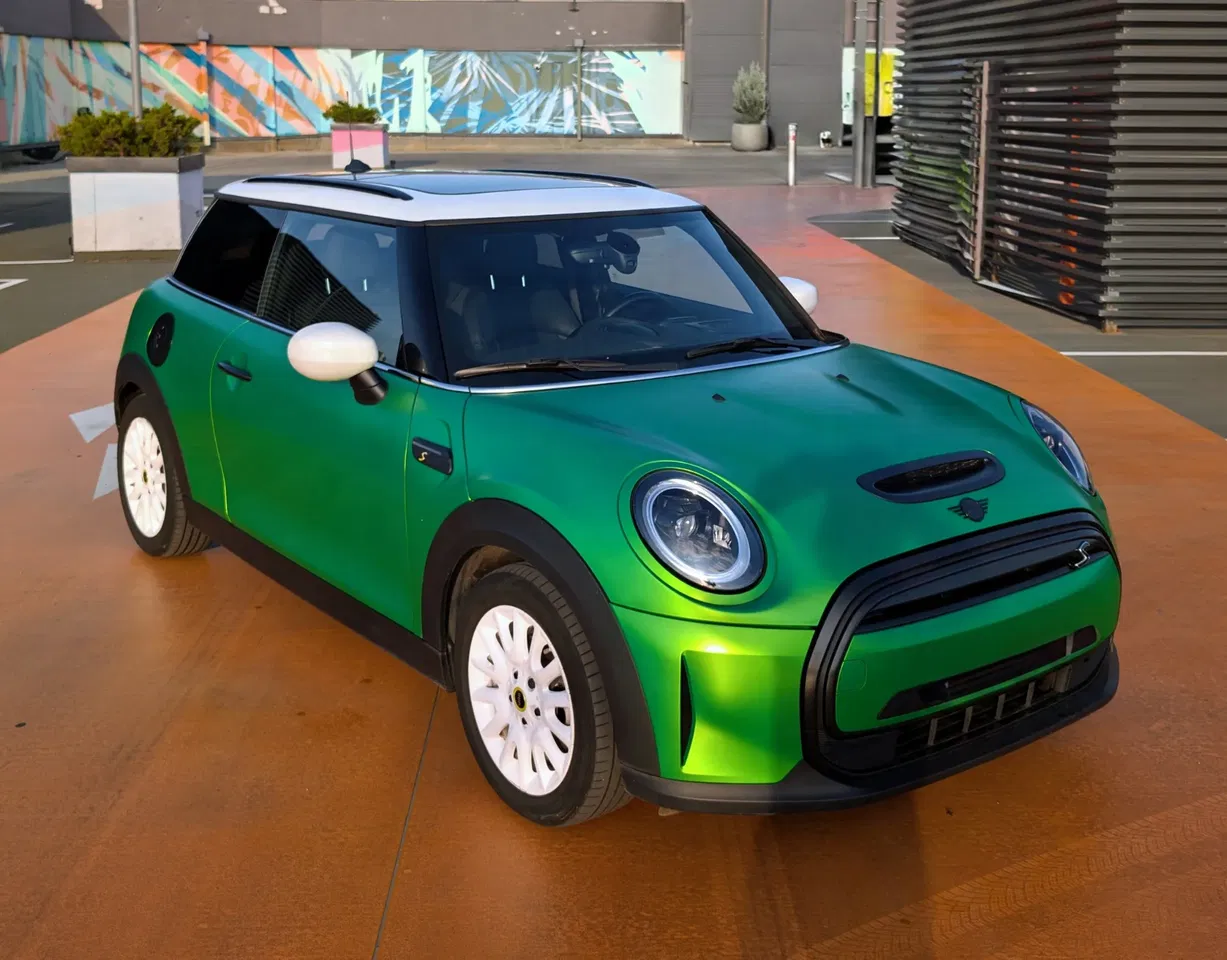 2021 MINI Cooper SE, 16 999 km, Rumunsko — foto 1