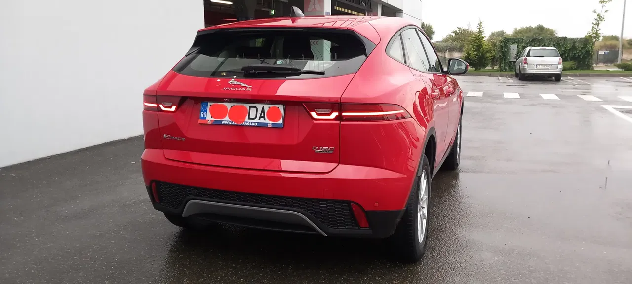 2020 Jaguar E-Pace, 100 000 km, Rumunsko — foto 3 z 29
