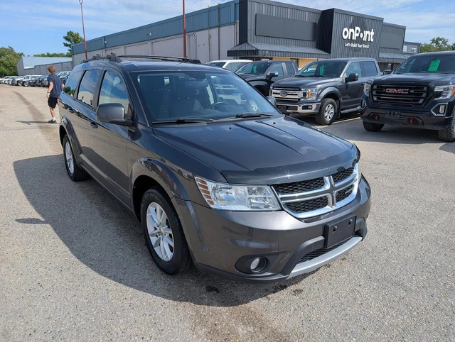 2017 Dodge Journey SXT | Navigation | Keyless entry, sivá, 122 000 km, dovoz Kanada — foto 2 z 15