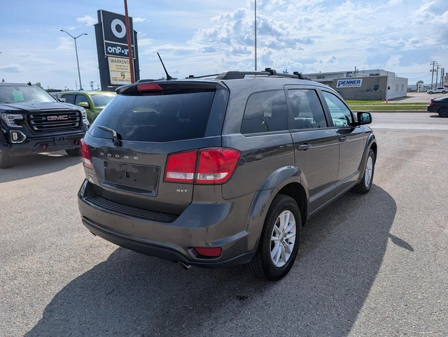 2017 Dodge Journey SXT | Navigation | Keyless entry, sivá, 122 000 km, dovoz Kanada — foto 4 z 15