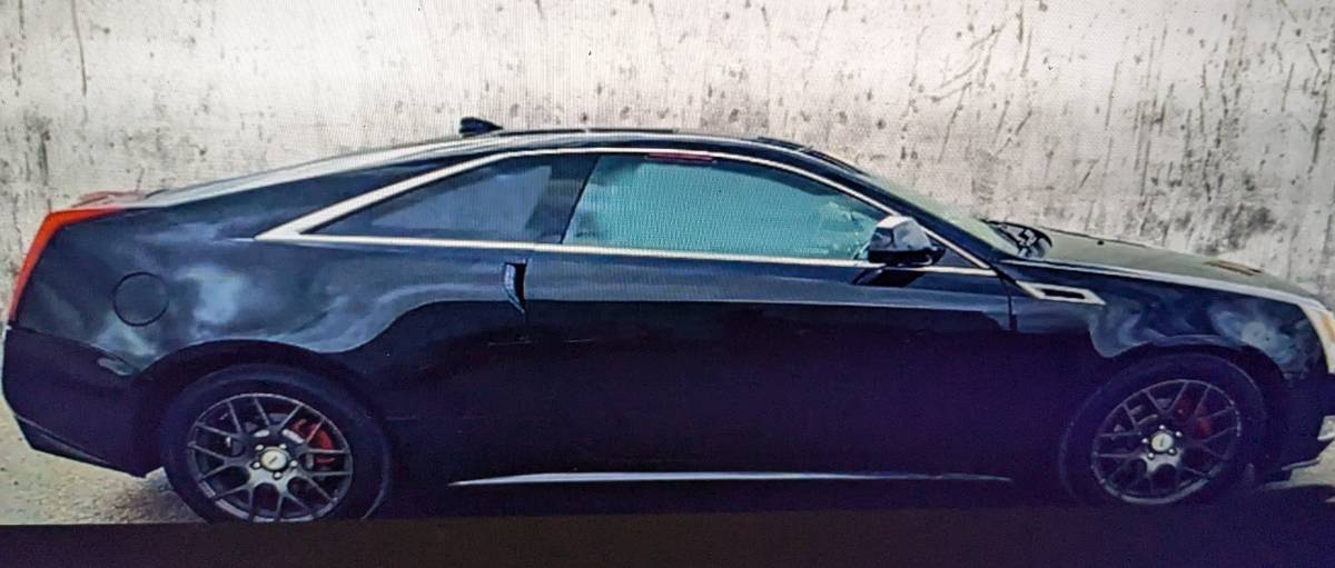 2011 Cadillac, dovoz Kanada — foto 1