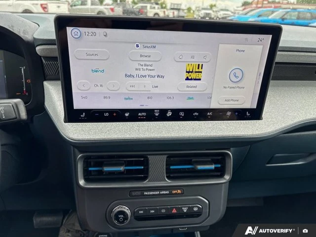 2026 Ford Maverick XLT, biela, 17 km, dovoz Kanada — foto 16 z 20