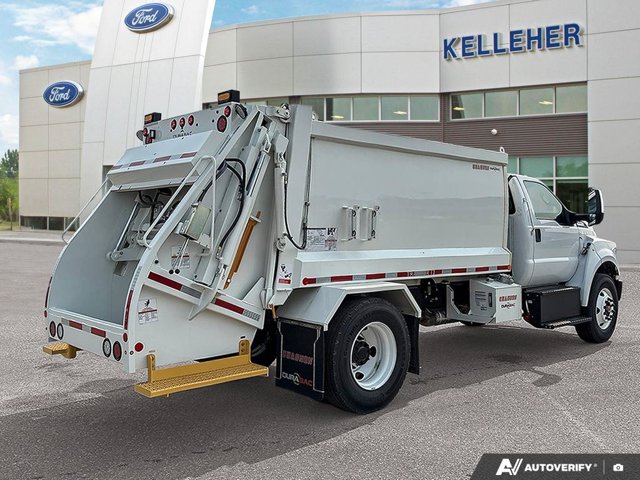 2027 Ford F750, 17 km, dovoz Kanada — foto 5 z 20