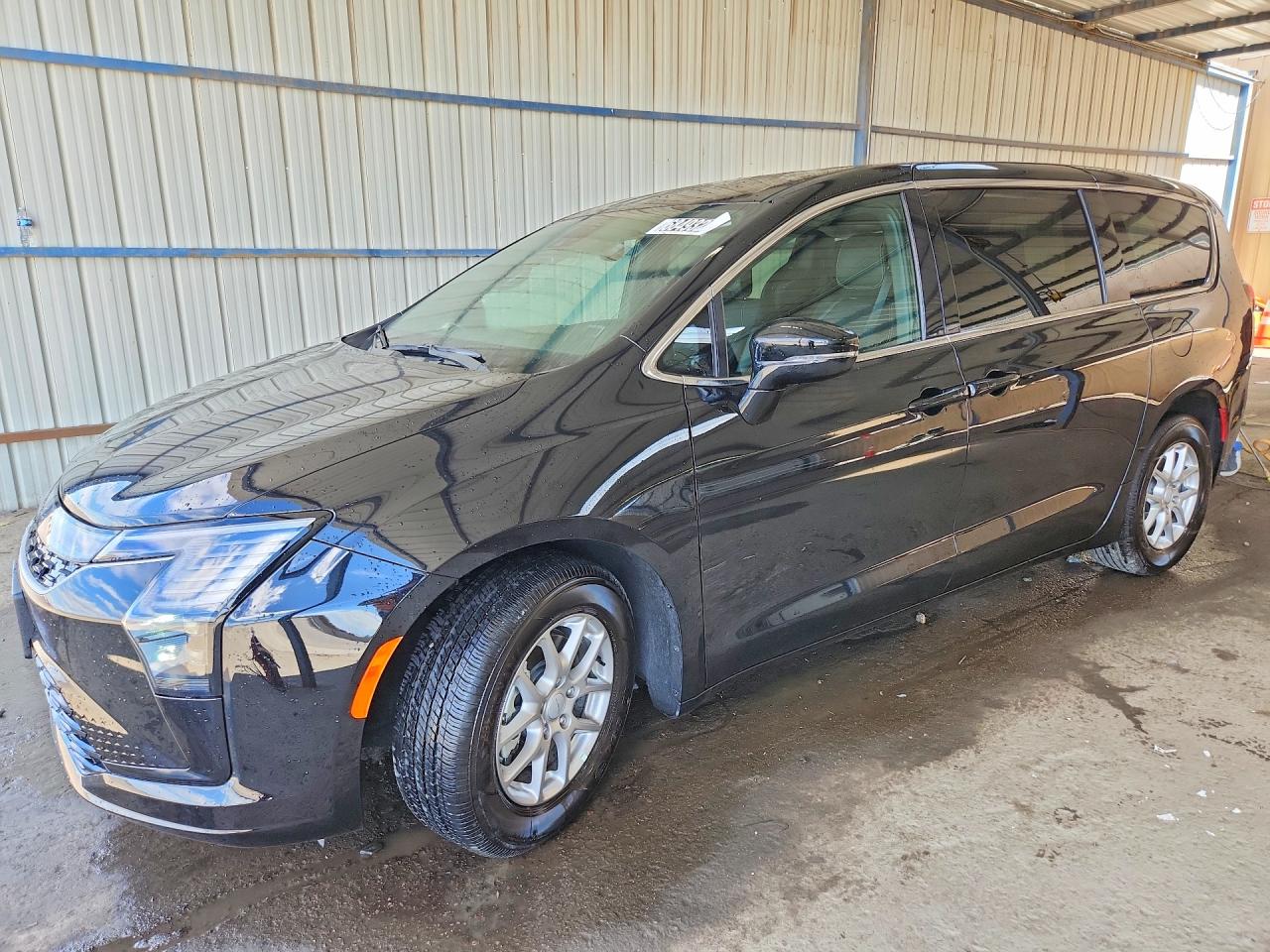 2027 Chrysler PACIFICA SELECT, čierna, 7 963 km, dovoz USA — foto 1