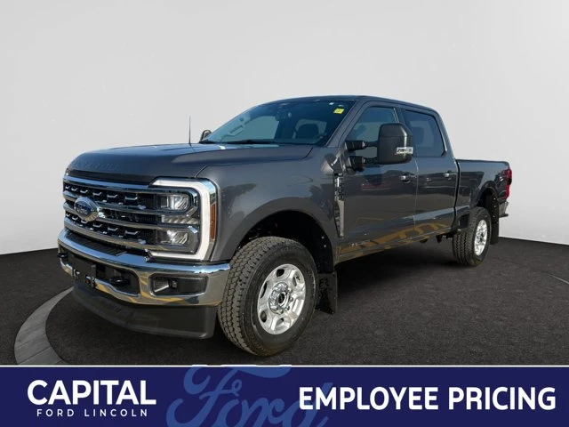 2026 Ford F-250 LARIAT, sivá, 30 km, dovoz Kanada — foto 1