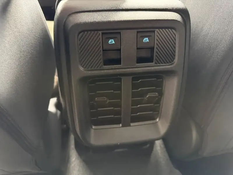 2026 Ford Bronco BIG BEND, biela, 0 km, dovoz Kanada — foto 12 z 12