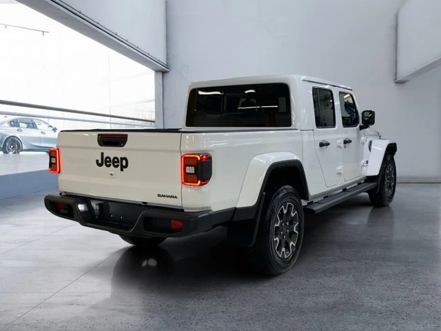 2026 Jeep Gladiator Sahara, biela, 60 km, dovoz Kanada — foto 5 z 20