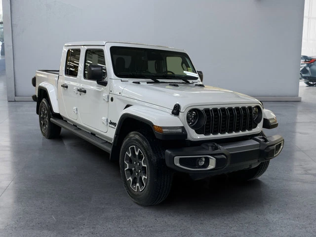 2026 Jeep Gladiator Sahara, biela, 60 km, dovoz Kanada — foto 7 z 20