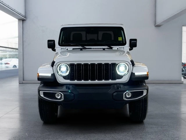 2026 Jeep Gladiator Sahara, biela, 60 km, dovoz Kanada — foto 8 z 20