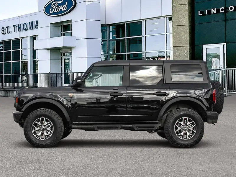 2026 Ford Bronco Badlands, čierna, 0 km, dovoz Kanada — foto 3 z 12