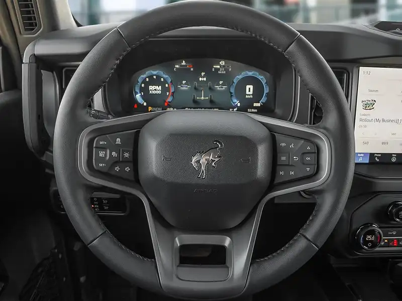 2026 Ford Bronco Badlands, biela, 0 km, dovoz Kanada — foto 10 z 12