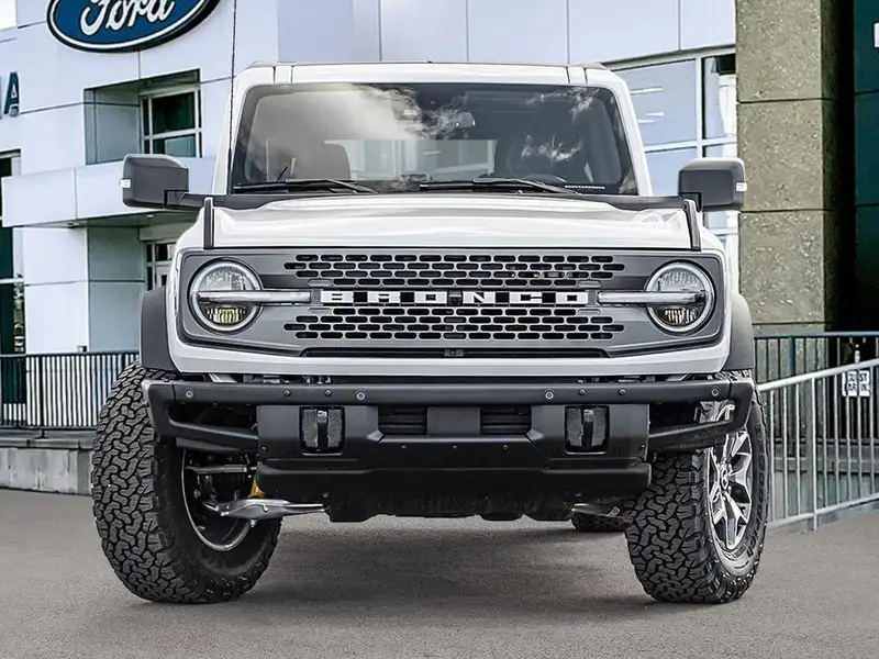 2026 Ford Bronco Badlands, biela, 0 km, dovoz Kanada — foto 2 z 12