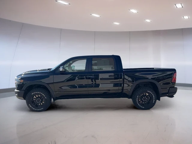 2027 RAM 1500 Rebel, čierna, 1 km, dovoz Kanada — foto 5 z 5