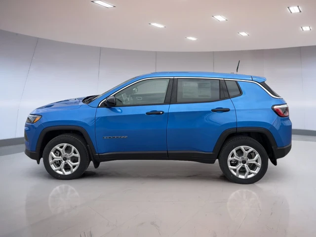 2026 Jeep Compass Sport, modrá, 5 km, dovoz Kanada — foto 2 z 5