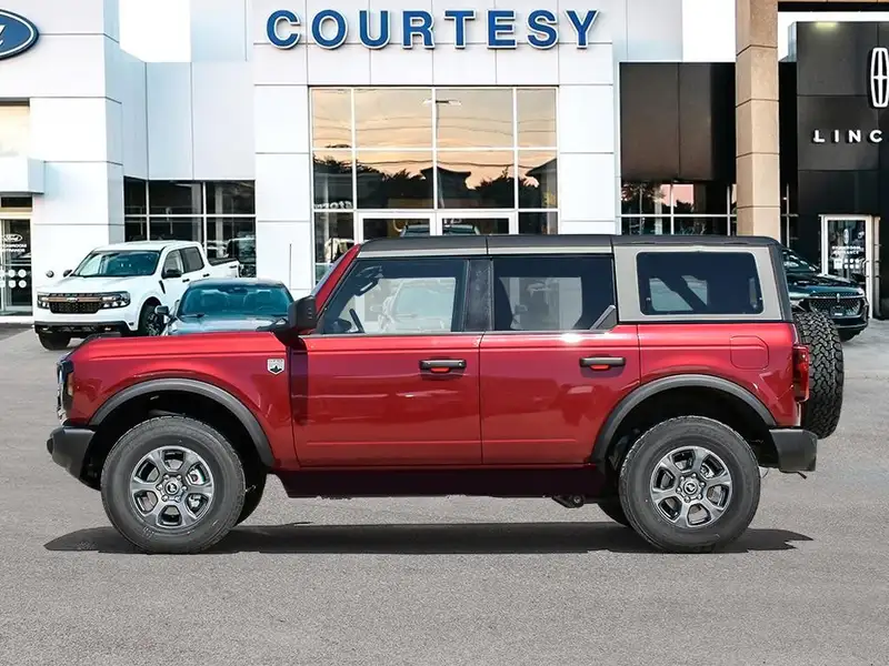 2026 Ford Bronco Big Bend, červená, 0 km, dovoz Kanada — foto 3 z 9