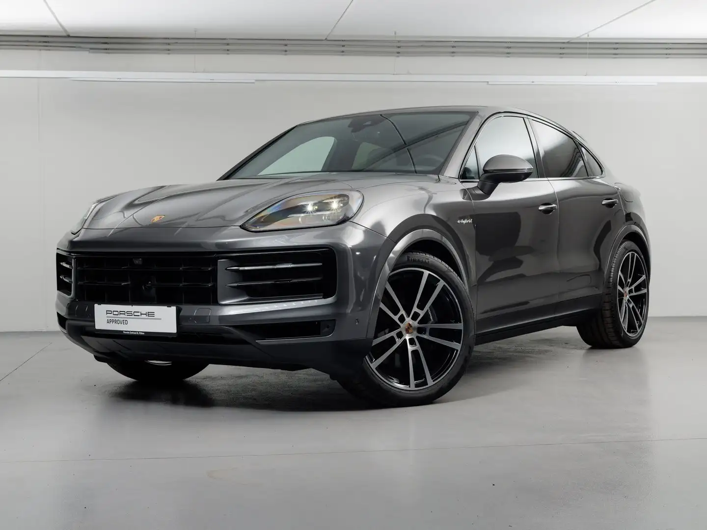 2026 Porsche Cayenne, 1 300 km, Rakúsko — foto 1