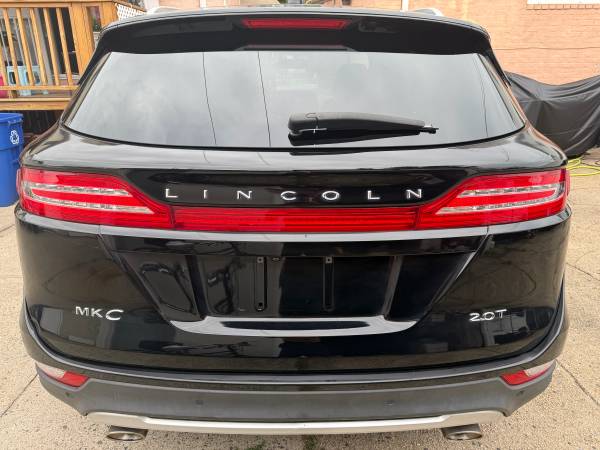 2017 Lincoln, dovoz USA — foto 5 z 12