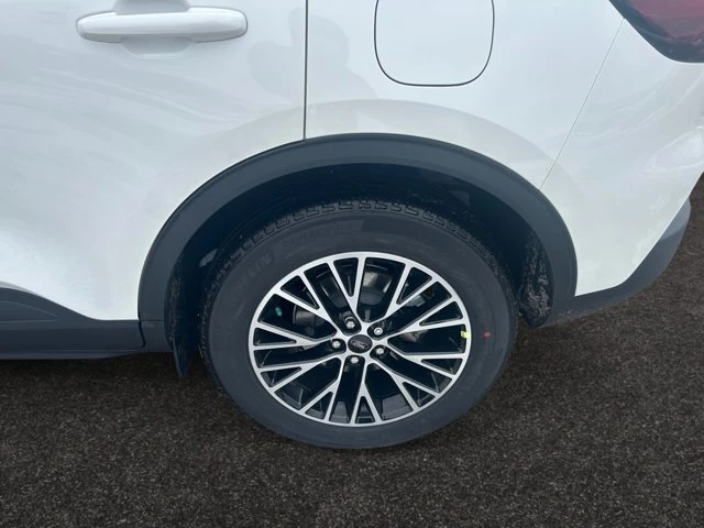 2026 Ford Escape PHEV, biela, 3 km, dovoz Kanada — foto 9 z 20