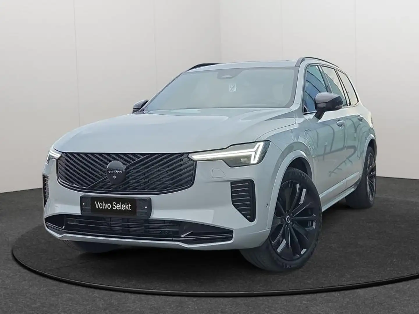 2026 Volvo XC90, čierna, 1 047 km, Belgicko — foto 1