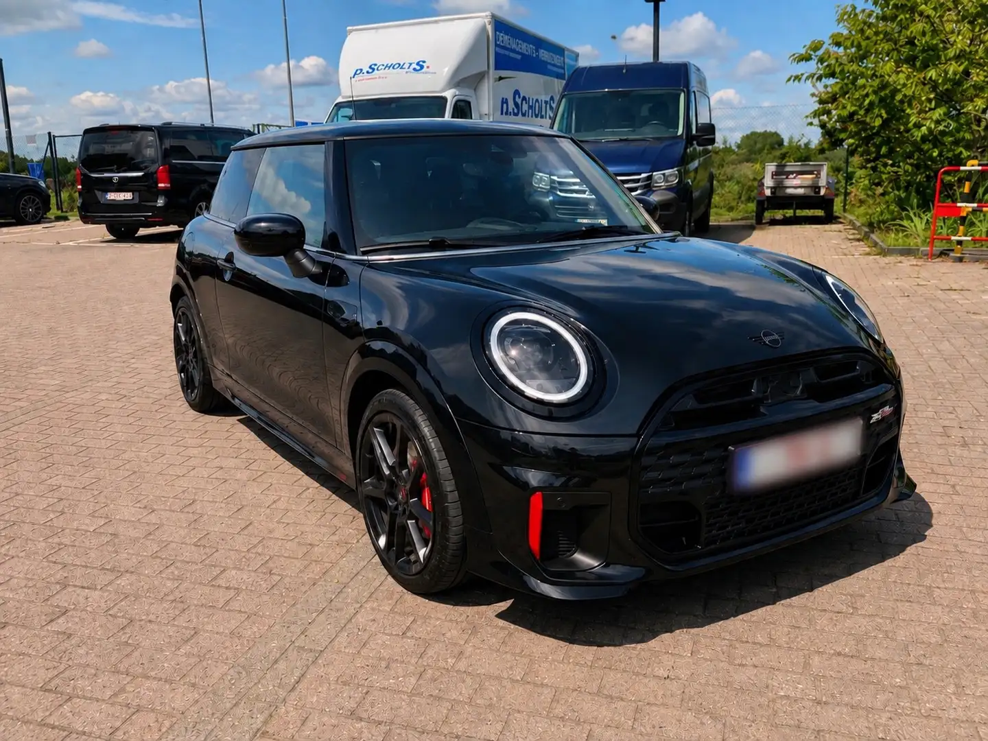 2026 MINI John Cooper Works, 4 000 km, Belgicko — foto 1
