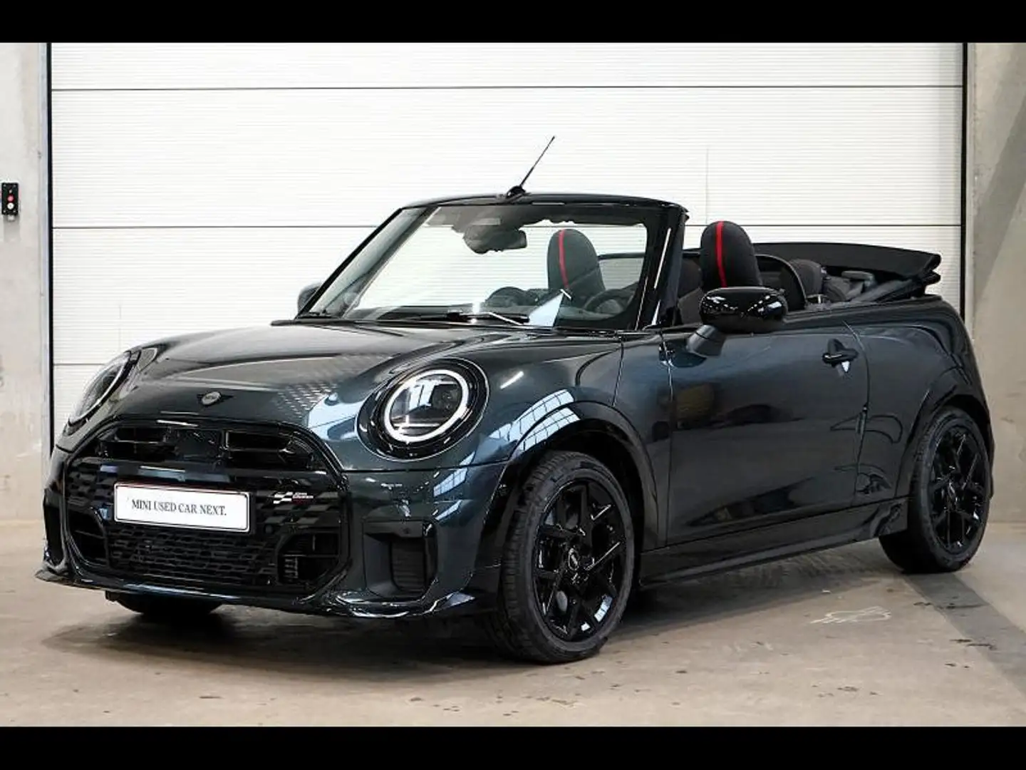 2026 MINI Cooper Cabrio, 4 035 km, Belgicko — foto 1