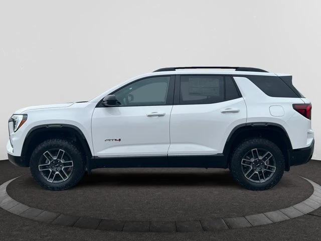 2027 GMC Terrain AWD AT4, biela, 6 km, dovoz Kanada — foto 2 z 20