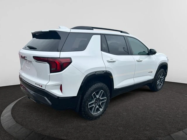 2027 GMC Terrain AWD AT4, biela, 6 km, dovoz Kanada — foto 5 z 20