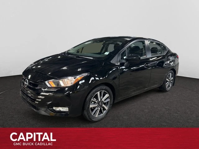 2025 Nissan Versa SV, čierna, 36 858 km, dovoz Kanada — foto 1